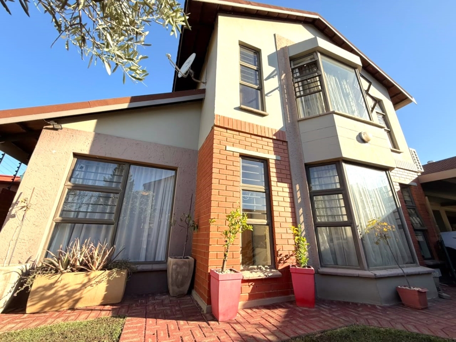 3 Bedroom Property for Sale in Universitas Free State